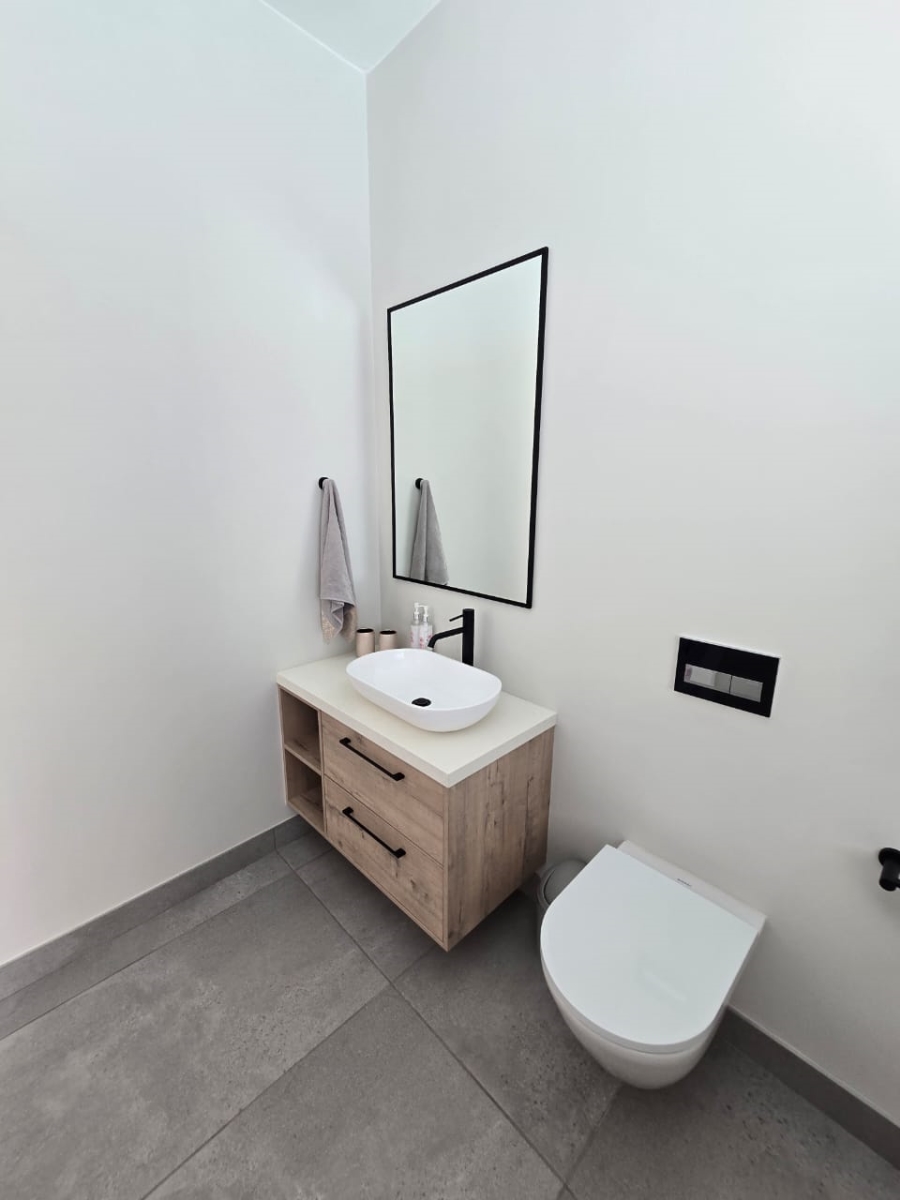 4 Bedroom Property for Sale in Oubaai Western Cape